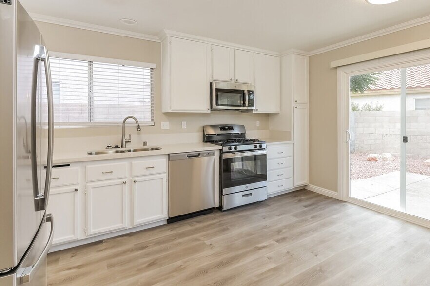Building Photo - 2562 Machado Dr