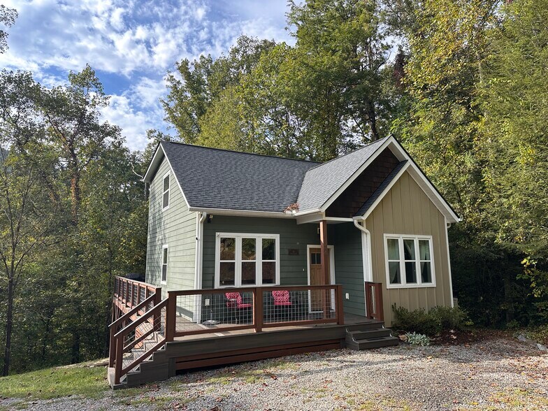 Building Photo - 14 Constitution Ct