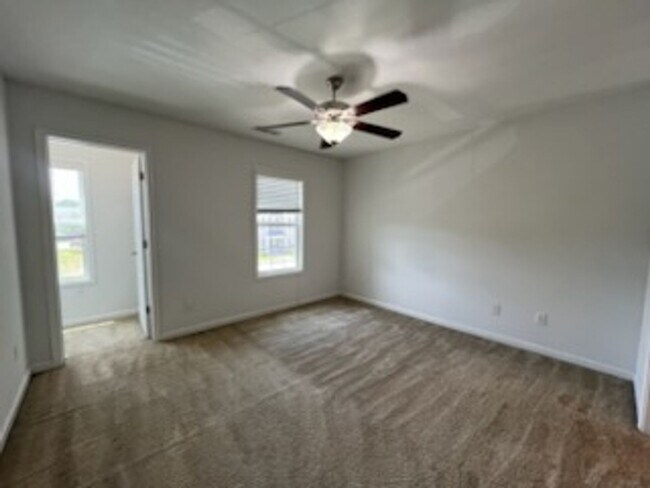Building Photo - Townhome in desirable Carolina Plantations