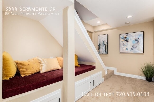 Building Photo - 3644 Seramonte Dr