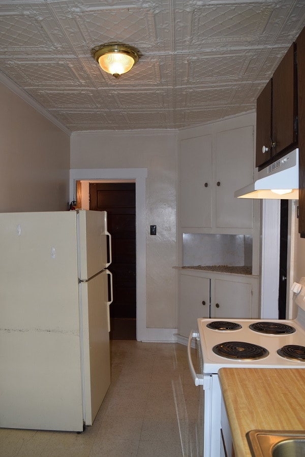 Building Photo - 136 W High St