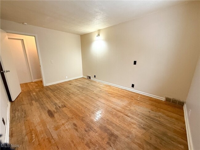 Building Photo - 1635 Goodyear Blvd