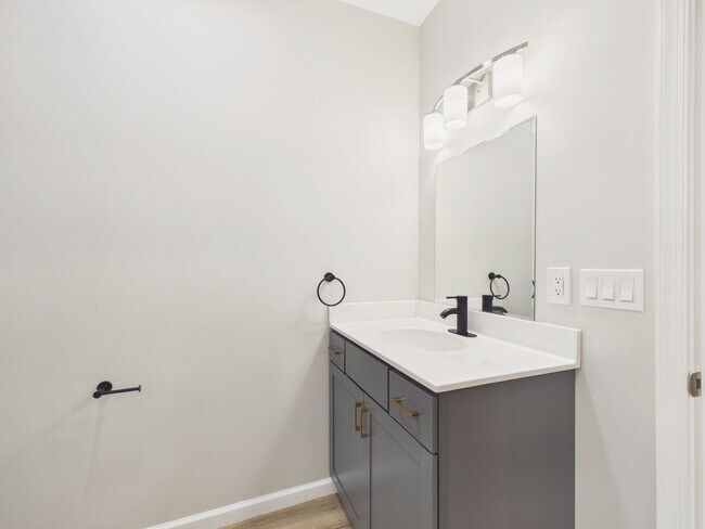 Building Photo - 1402 N 3rd St