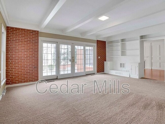 Building Photo - 8200 E Tipperary St