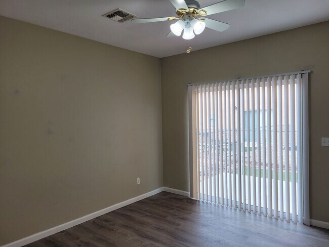 Building Photo - 1495 Verde Dr