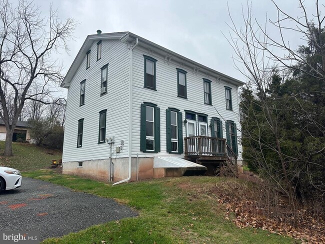 Building Photo - 64 Church Rd