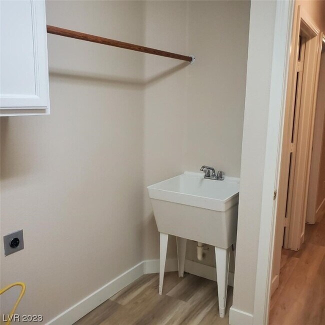 Building Photo - 5316 Rim View Ln