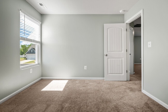 Building Photo - 2854 Meadowview Blvd