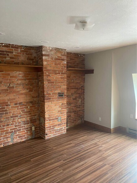 Building Photo - 319 Atwood St