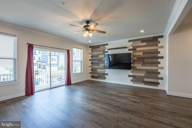 Building Photo - 6069 Dreher Ct