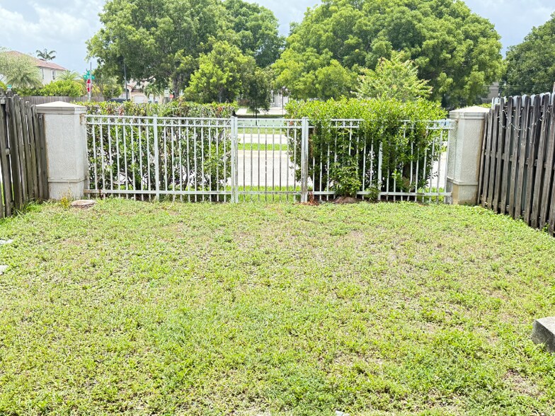 Building Photo - 9084 SW 153rd Ct