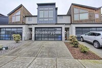 Building Photo - 3 Bed, 2.5 Bath Townhome in Orchards by Pr...