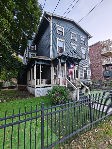 Building Photo - 39 Allen Pl