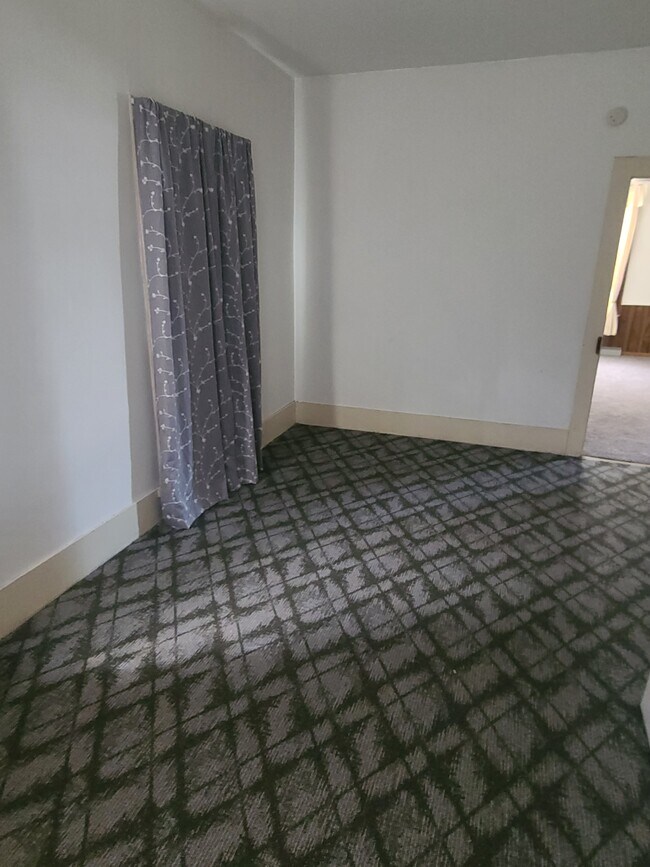 Building Photo - 1112 McClellan St