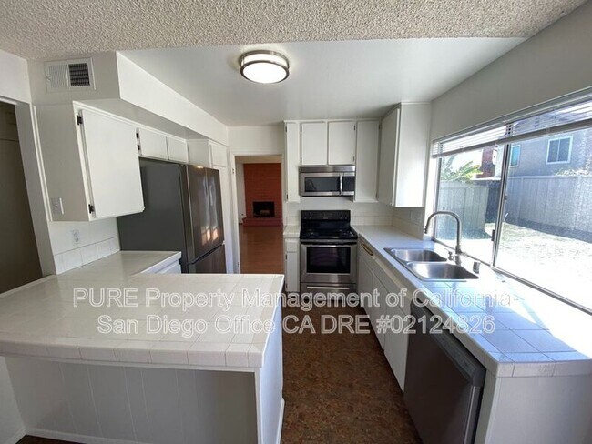 Building Photo - 3066 Vesuvia Way