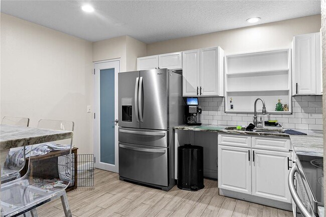 Building Photo - 1305 Fountainhead Dr