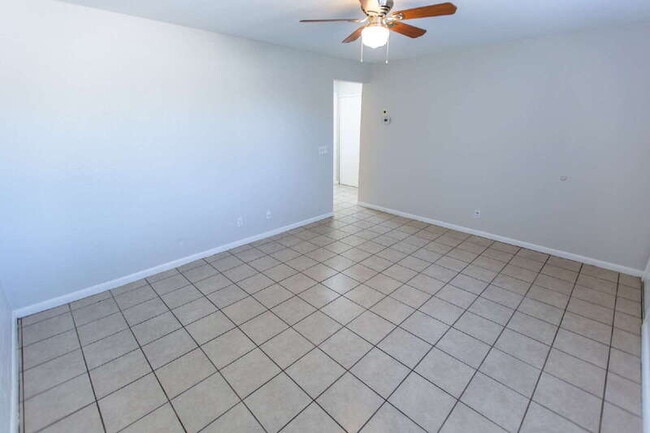 Building Photo - 1309 N Arbor Ave