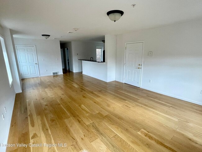 Building Photo - 202 Warren St