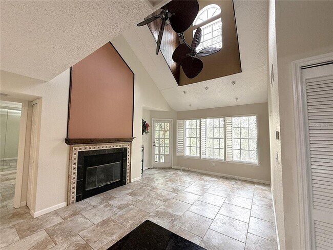 Building Photo - 3261 Haviland Ct