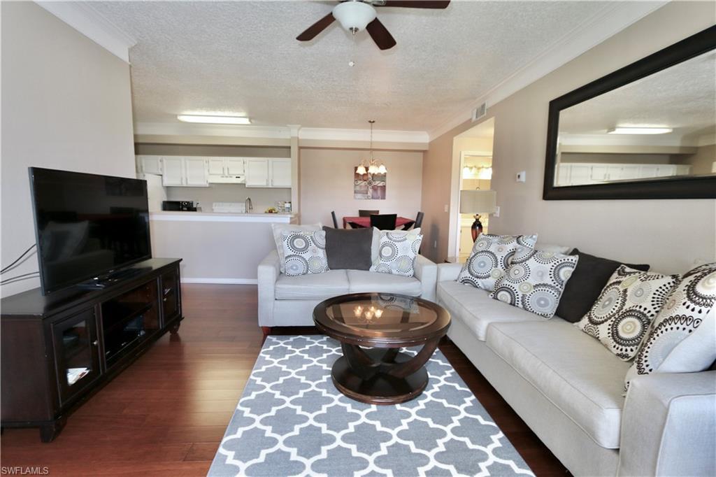 Building Photo - 11490 Villa Grand