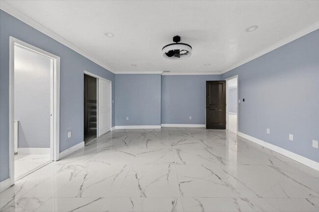 Building Photo - 15775 N Miami Ave