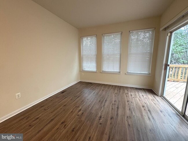 Building Photo - 8730 Phipps Farm Way
