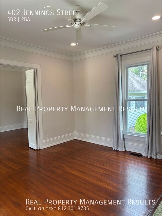 Building Photo - 402 W Jennings St