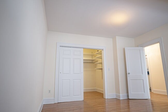 Building Photo - 218 Broad Ave