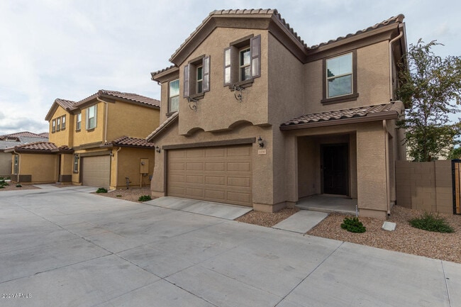 Building Photo - 1290 N 165th Dr