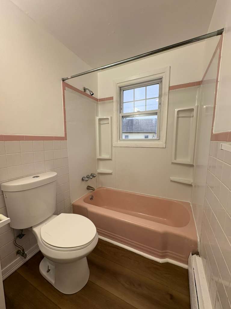 Building Photo - 880 First Ave