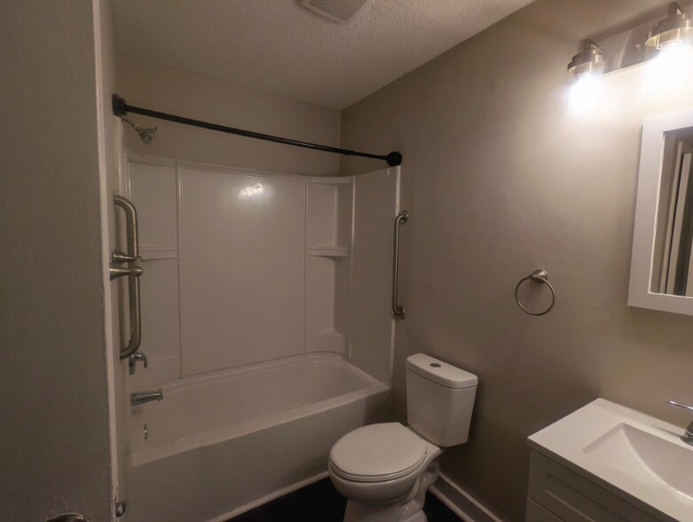 Building Photo - 118 Garr Ln