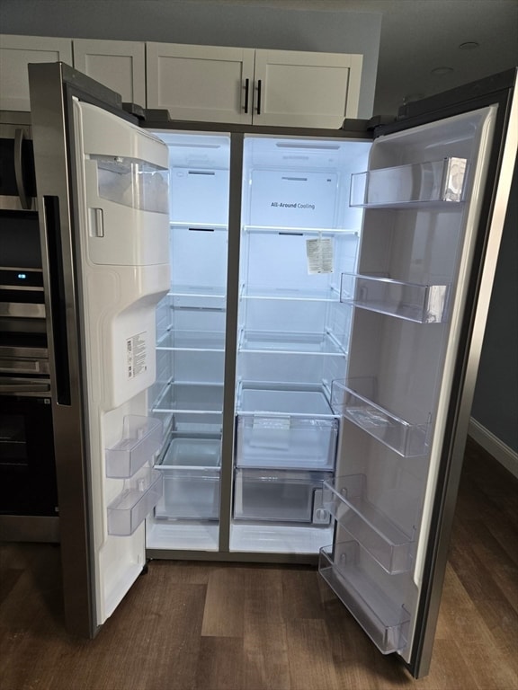 Building Photo - 715 River St