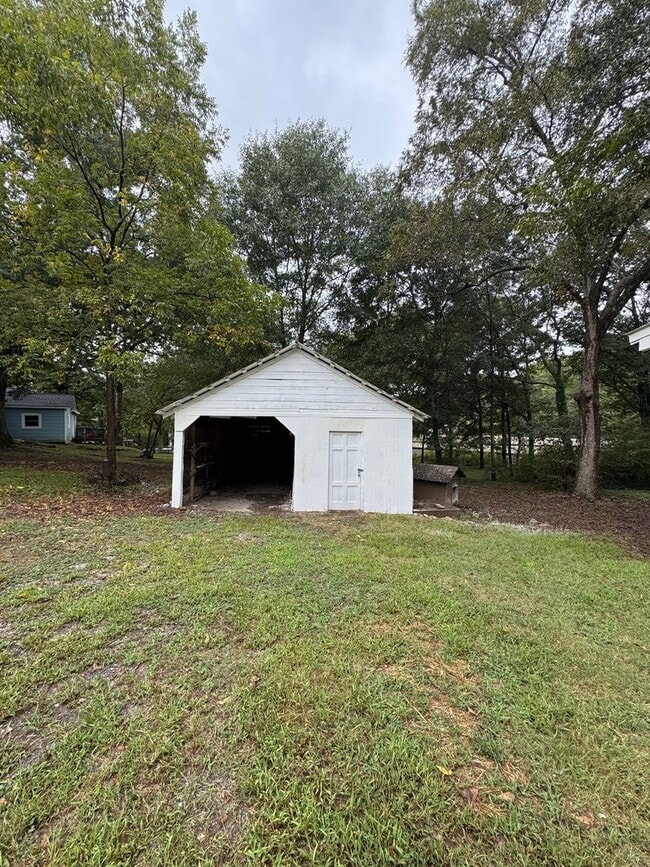 Building Photo - Renovated 3/1 House in North Rome- $1,095