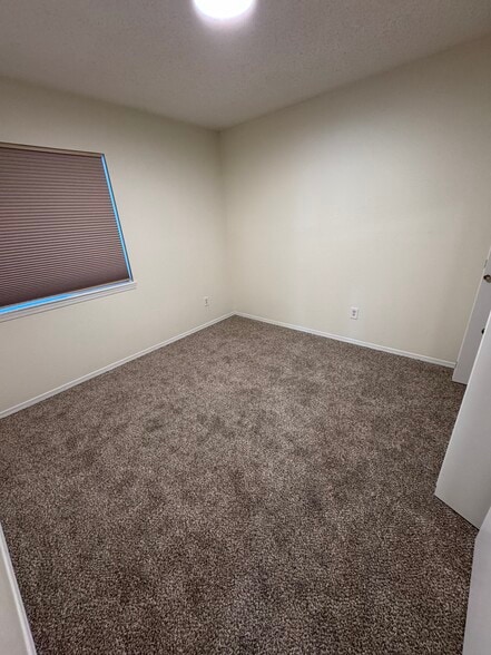 Building Photo - 720 S 24th St