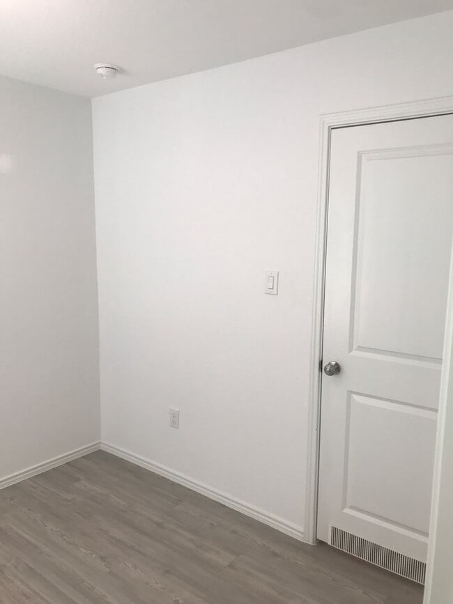 Building Photo - Beautiful home with great amenities!