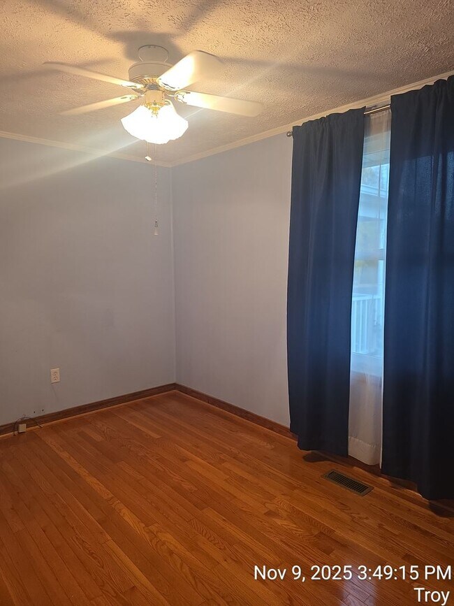 Building Photo - 912 Hunters Lodge Rd