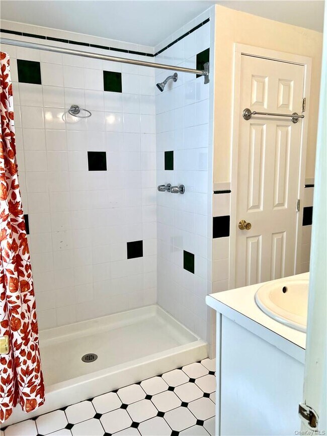 Building Photo - 1604 Holly Stream Ct