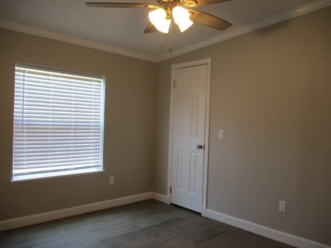 Building Photo - 213 Pettiford Rd