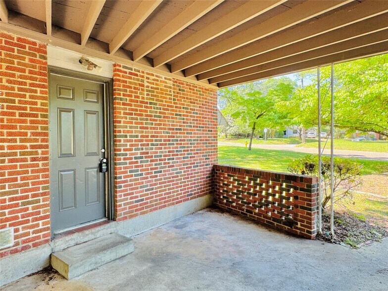 Building Photo - 804 Hillman St