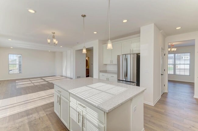 Building Photo - 15303 S Sawgrass Cir