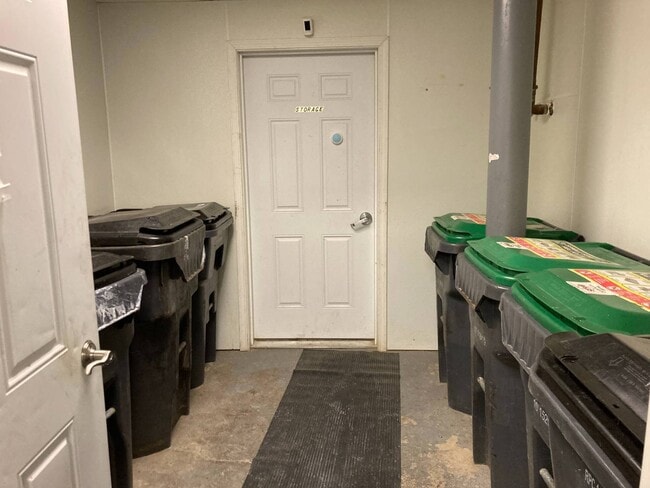 Building Photo - 4-6 Sheridan Ave