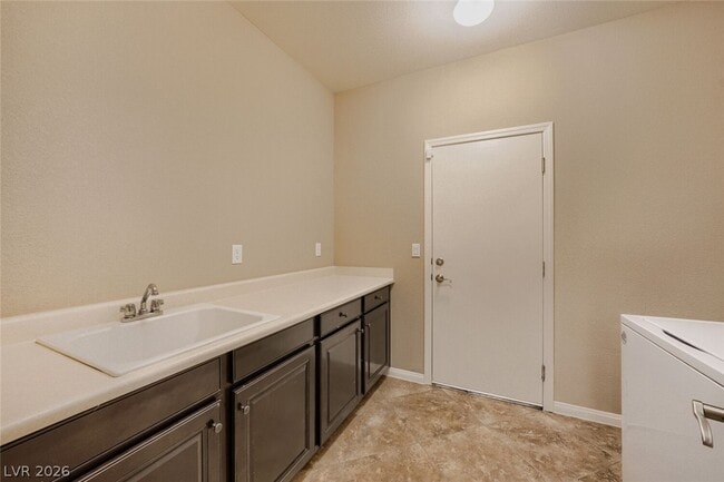 Building Photo - 6928 Benson Ferry St