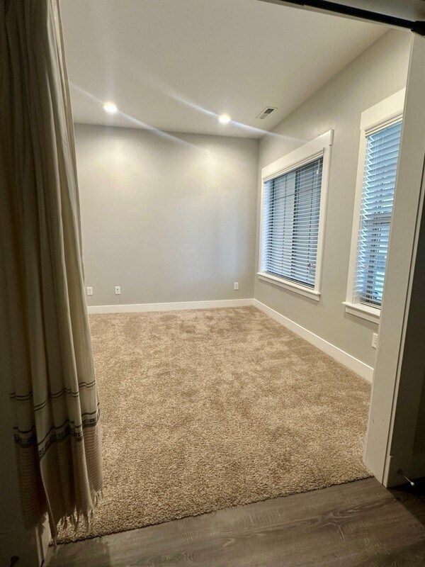 Building Photo - 5545 Sicily Ln