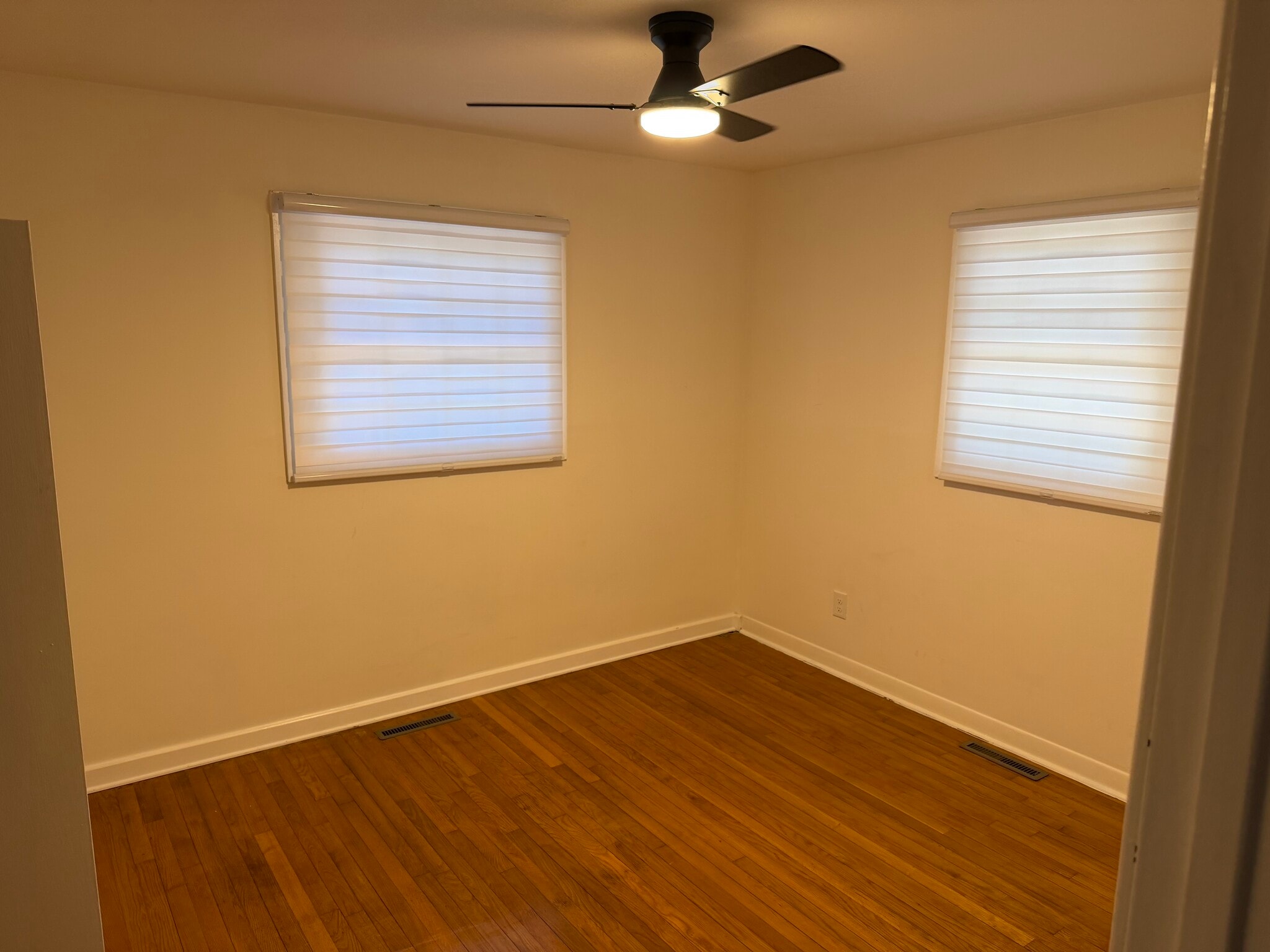 BR 3 - 5375 Gordon Dr