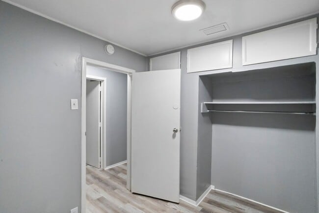 Building Photo - 3/2 NEWLY  ****MOVE IN READY**** Apply Today for just $75****$1850 per month ** Move in by Decemb...