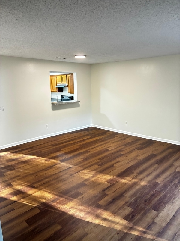 Building Photo - 1222 Westdale Dr