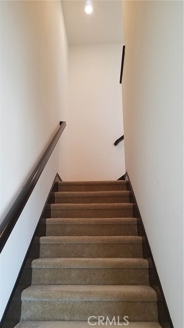 Building Photo - 908 N Acacia Ct