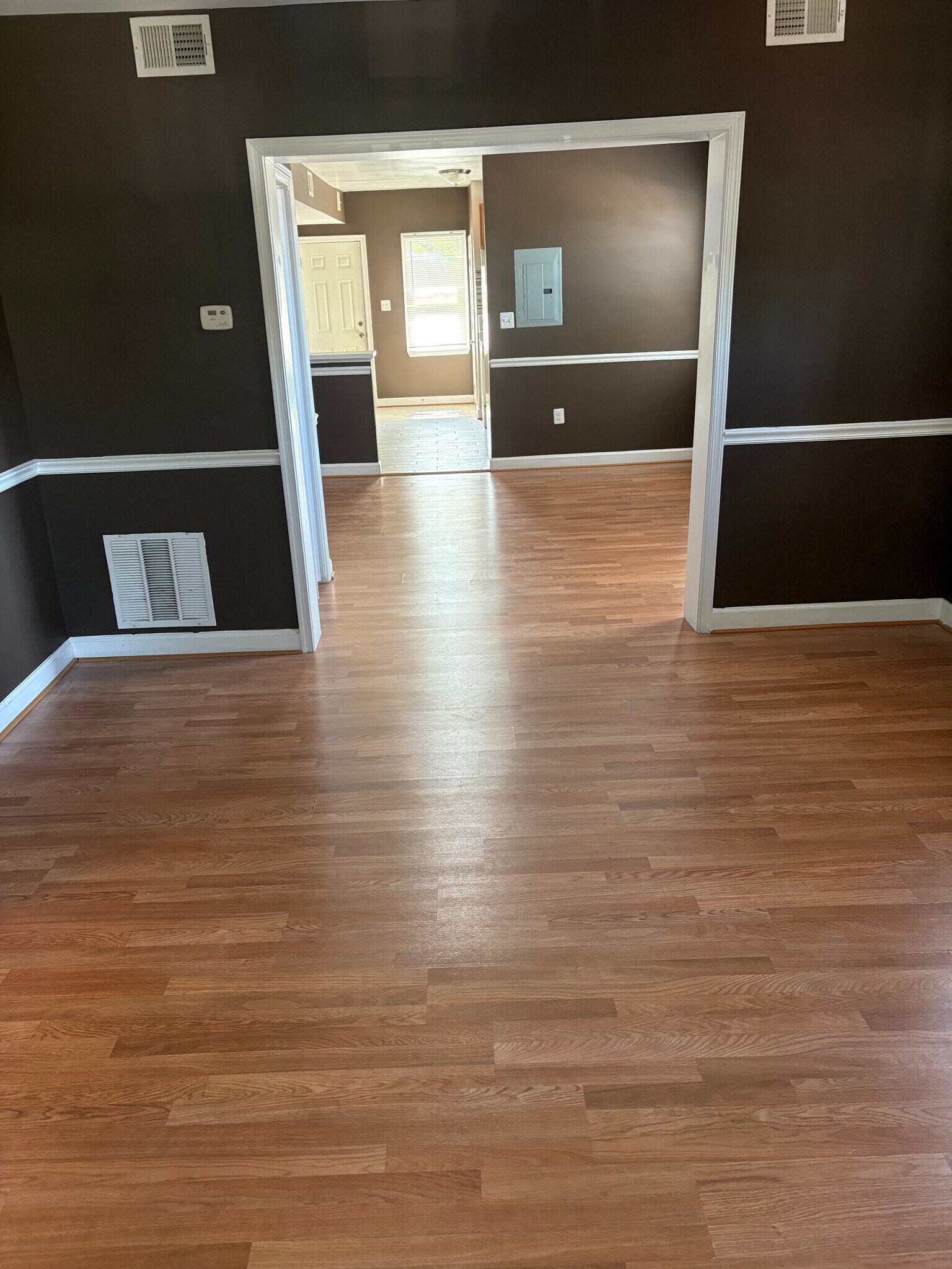 Building Photo - 3601 Howard Park Ave