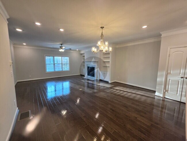 Building Photo - 2892 Boone Dr