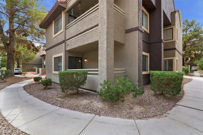 Building Photo - 5042 S Rainbow Blvd
